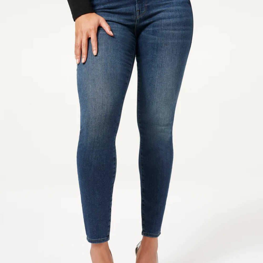 Good American good legs skinny jeans
